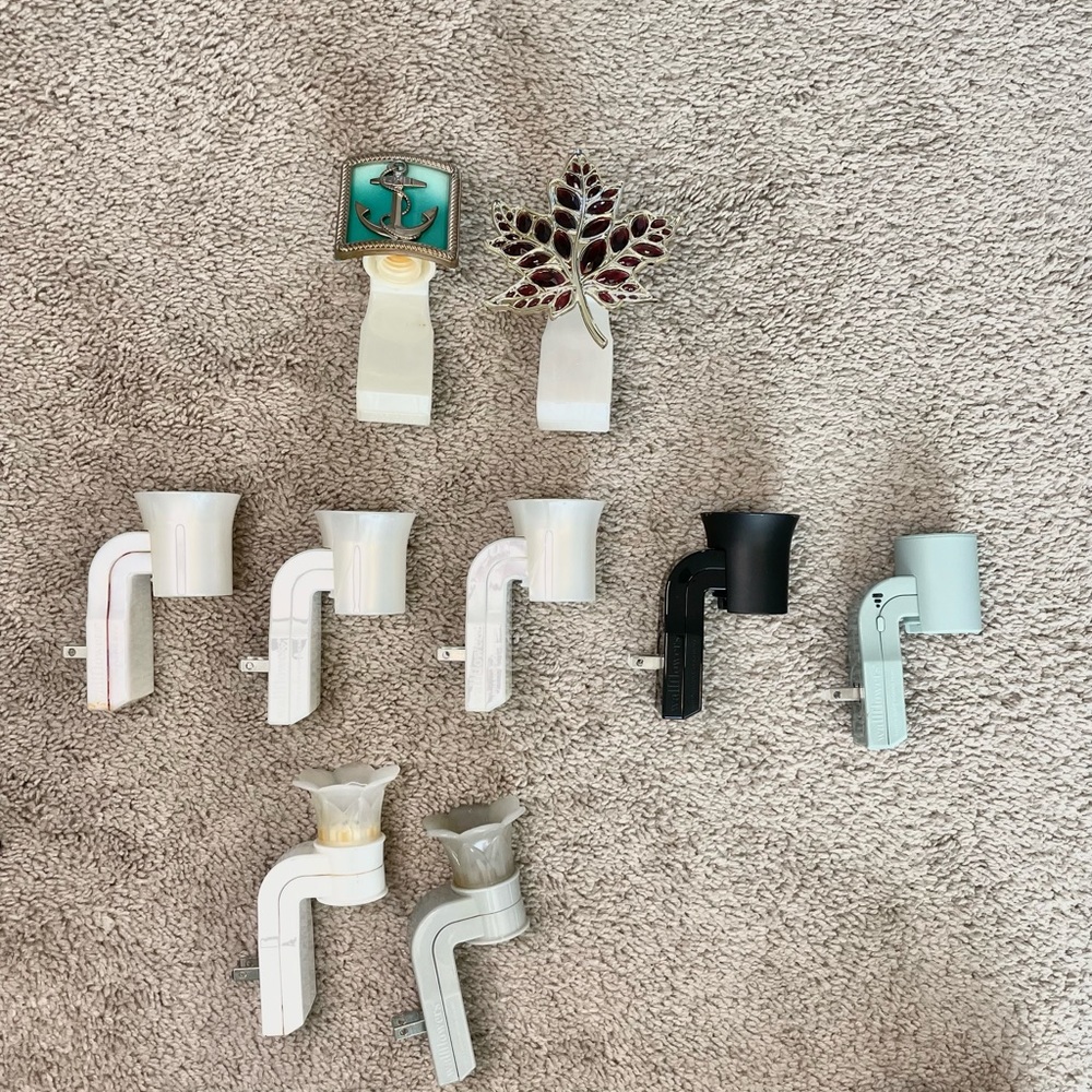 Bundle of 9 Bath & Body Works Wallflower Plugs